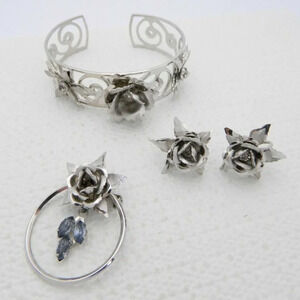 Bugbee & Niles B.N. Silver Tone Set